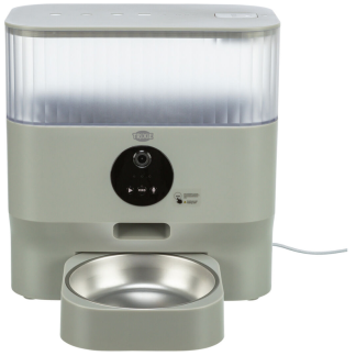 Automatic cat feeder